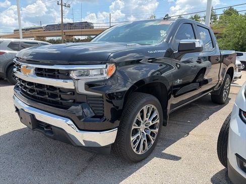 Used 2025 Chevrolet Silverado 1500 LT w/ Texas Edition Plus AWD/4WD image 2
