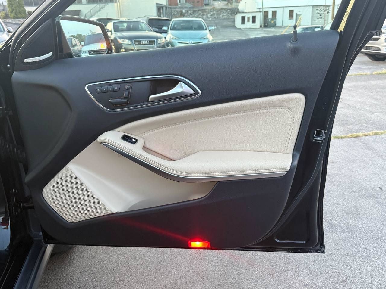 Used 2015 Mercedes-Benz GLA 250 4MATIC w/ Premium Package image 20