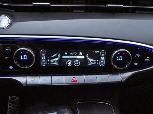 Certified 2025 Genesis GV70 3.5T Sport w/ Sport Advanced Package image 17