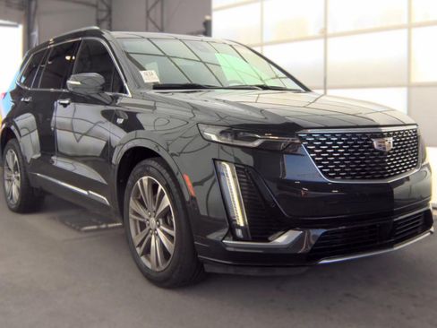 Used 2020 Cadillac XT6 Premium Luxury AWD/4WD image 3