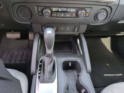 Certified 2025 Nissan Frontier SV w/ SV Convenience Package RWD image 25