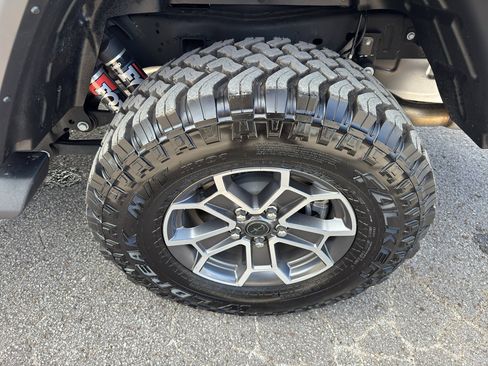 Used 2025 Jeep Gladiator Mojave image 21