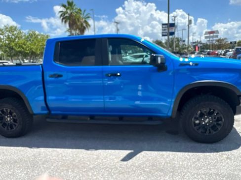 Used 2025 Chevrolet Silverado 1500 ZR2 w/ Technology Package AWD/4WD image 4