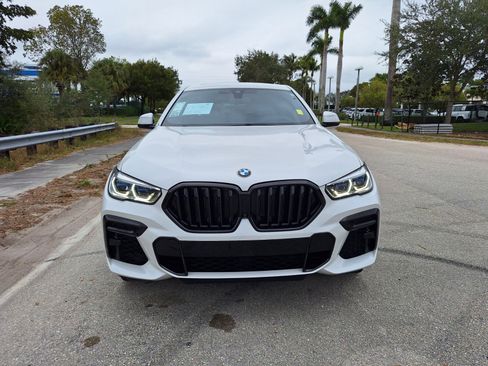 Used 2023 BMW X6 M50i w/ Executive Package image 8