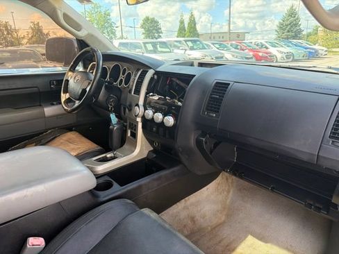 Used 2008 Toyota Tundra 4x4 CrewMax image 26