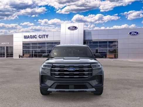 Used 2026 Ford Explorer Active AWD/4WD image 6