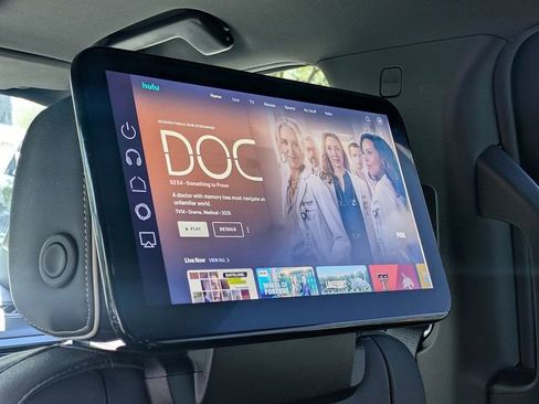 Used 2025 GMC Yukon XL Elevation w/ Elevation Premium Package image 13