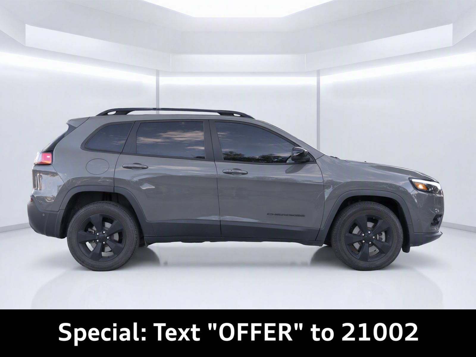 Used 2023 Jeep Cherokee Altitude Lux AWD/4WD image 8