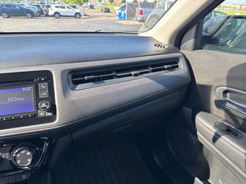 Used 2016 Honda HR-V LX image 25