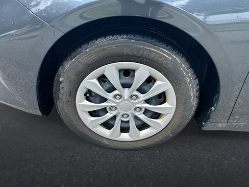 Used 2024 Kia Forte LX FWD image 10