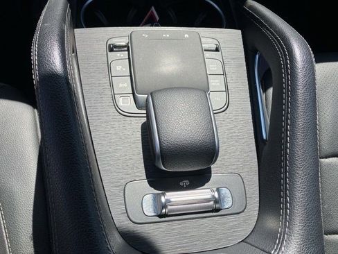 Used 2025 Mercedes-Benz GLS 450 4MATIC image 14