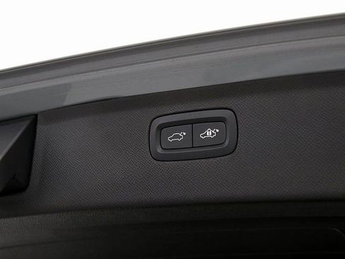 Used 2024 Volvo XC90 T8 Ultimate w/ Protection Package Premier image 32