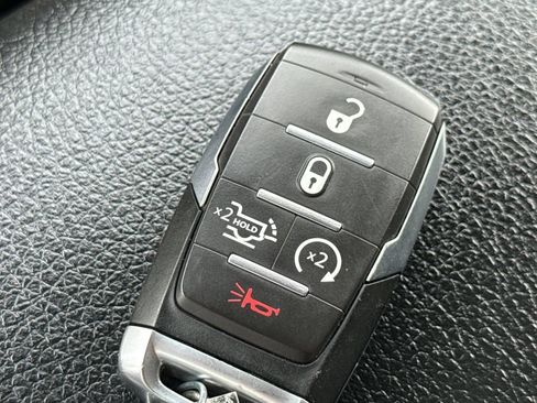Used 2025 RAM 1500 Big Horn AWD/4WD image 36