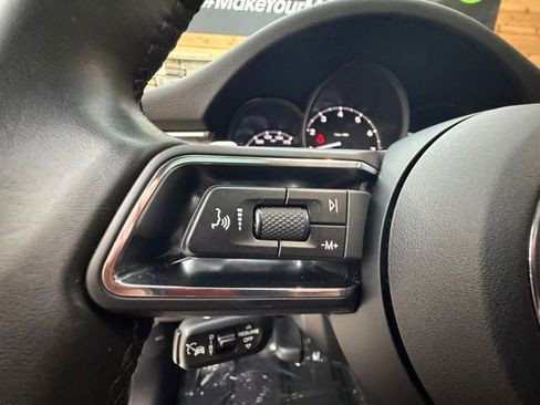 Used 2023 Porsche Macan AWD/4WD image 25