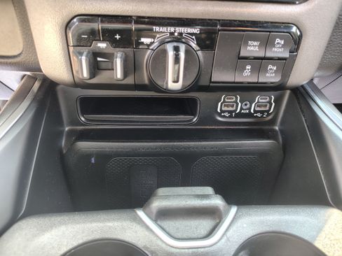 Certified 2022 RAM 1500 Laramie AWD/4WD image 40