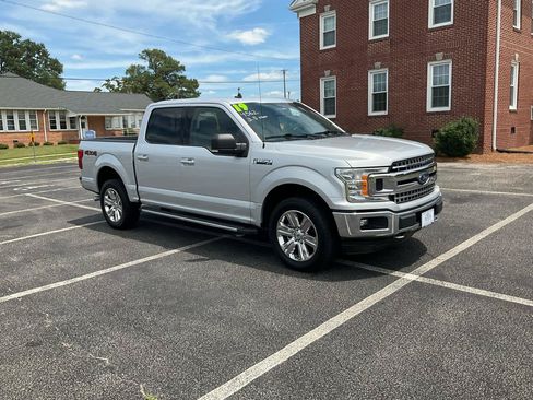 Used 2019 Ford F150 XLT w/ Equipment Group 302A Luxury AWD/4WD image 2