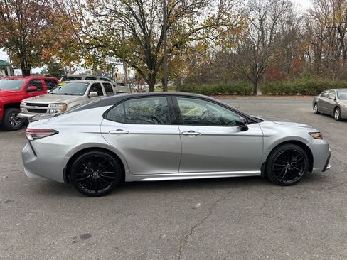 Used 2021 Toyota Camry XSE image 7