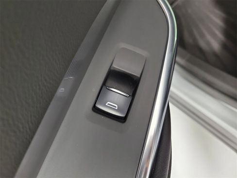 Certified 2025 Cadillac XT4 Premium Luxury image 14