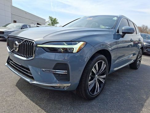 Certified 2023 Volvo XC60 B5 Plus w/ Climate Package image 3