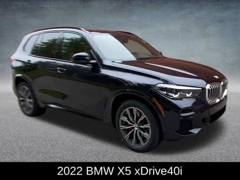 Used 2022 BMW X5 xDrive40i w/ M Sport Package AWD/4WD image 3
