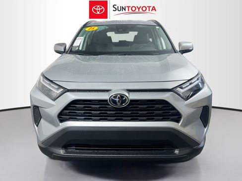 Used 2025 Toyota RAV4 XLE FWD image 10