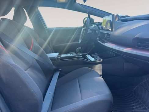 Used 2024 Toyota Prius Prime FWD image 15