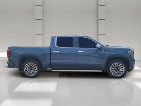 Used 2025 GMC Sierra 1500 Denali Ultimate AWD/4WD image 4