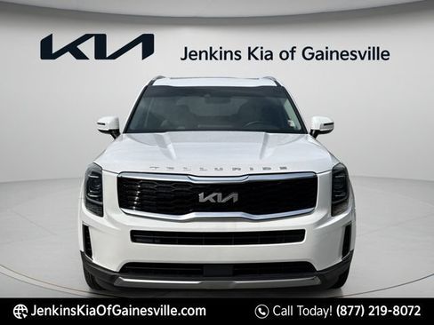 Used 2022 Kia Telluride S FWD image 2