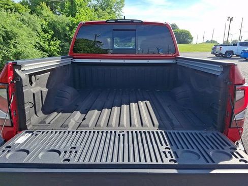 Used 2022 Nissan Titan PRO-4X w/ Pro-4x Convenience Package AWD/4WD image 32