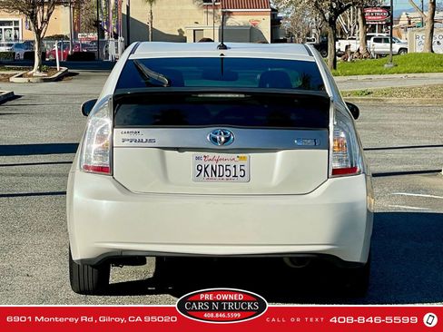 Used 2014 Toyota Prius Prime Advanced FWD image 5