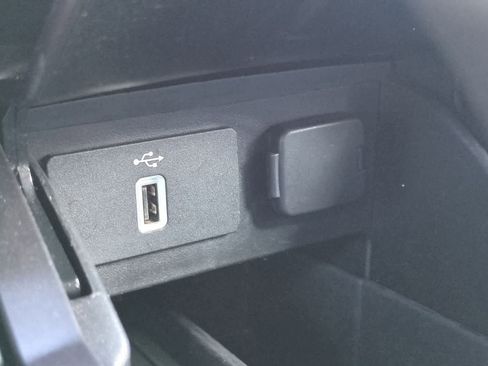 Used 2019 Ford Explorer XLT w/ Equipment Group 201A image 30