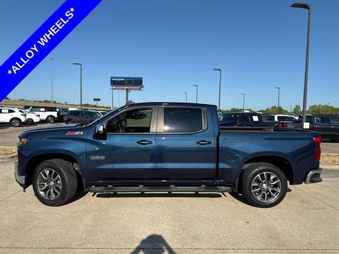 Used 2020 Chevrolet Silverado 1500 LT w/ Texas Edition AWD/4WD image 3