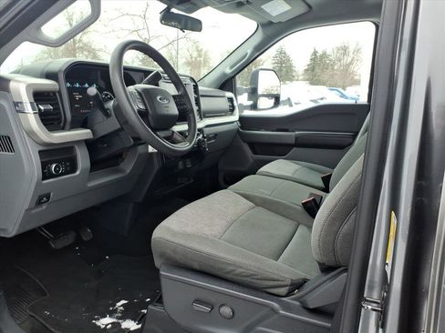 Certified 2024 Ford F250 XLT image 12
