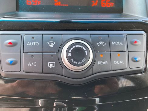 Used 2015 Nissan Pathfinder S image 29