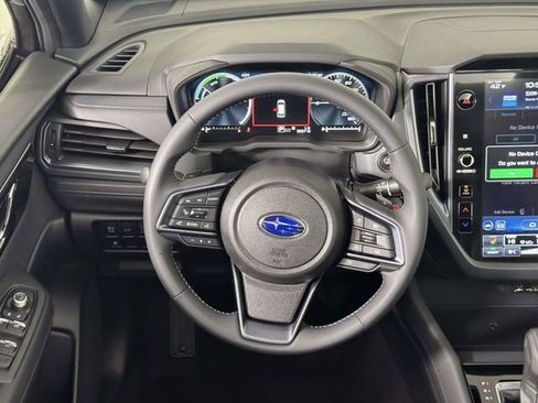 Used 2025 Subaru Forester Limited image 20