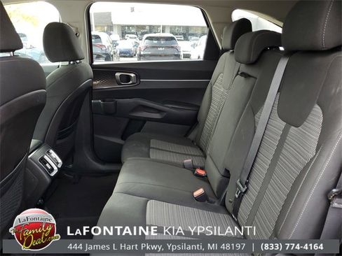 Used 2022 Kia Sorento LX image 22