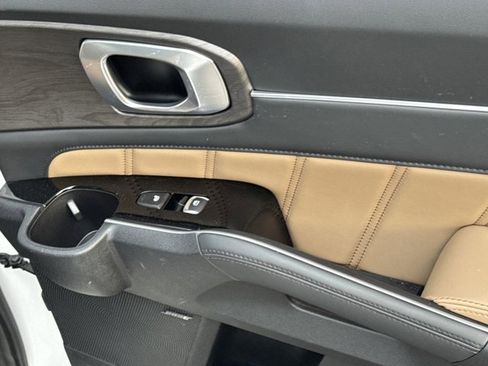 New 2025 Kia Sorento SX Prestige w/ Olive Brown Leather Package image 19