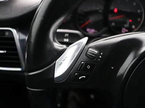 Used 2016 Porsche Panamera 4 image 31