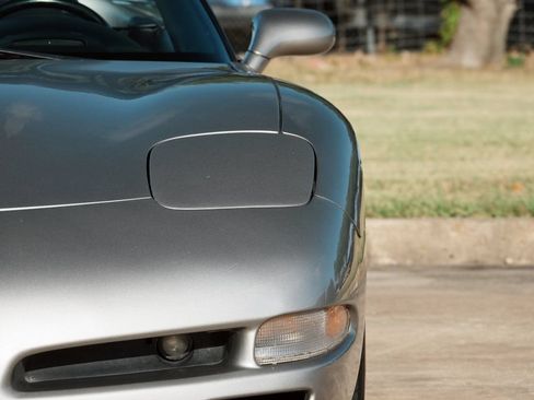 Used 2002 Chevrolet Corvette Convertible w/ Preferred Equipment Group2 RWD image 16