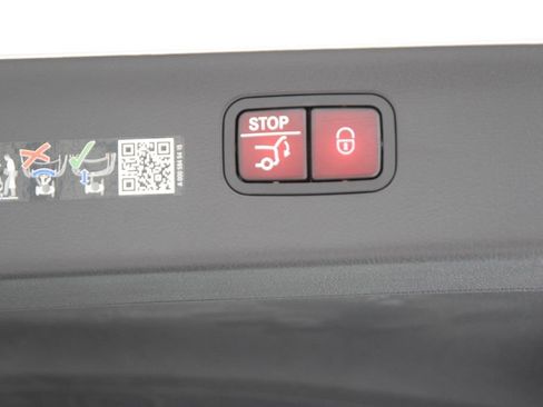 Used 2025 Mercedes-Benz EQS 450+ SUV image 21