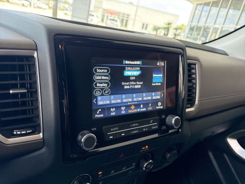 Used 2022 Nissan Frontier SV w/ Technology Package RWD image 23