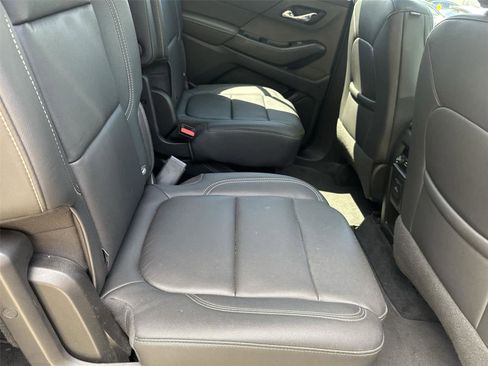 Used 2023 Chevrolet Traverse LT w/ LT Premium Package AWD/4WD image 16