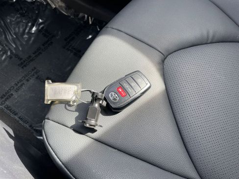 Used 2025 Toyota Grand Highlander FWD image 21