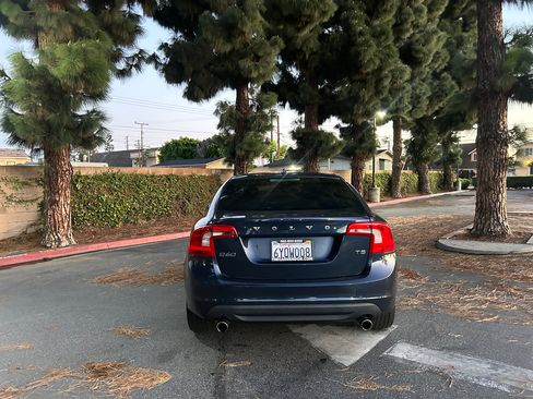 Used 2013 Volvo S60 T5 image 4