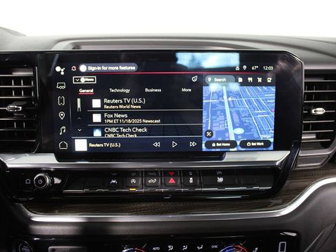 Used 2025 GMC Sierra 1500 Elevation image 17