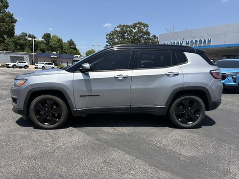 Used 2021 Jeep Compass Latitude FWD image 8