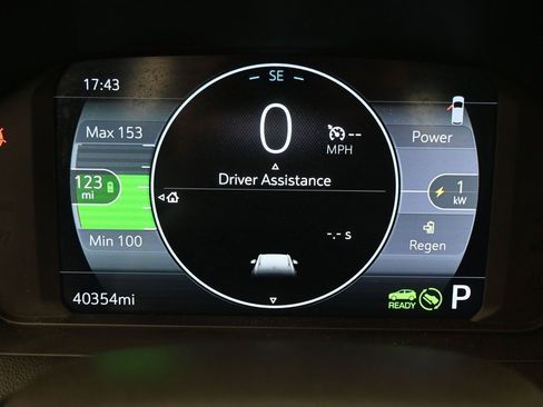 Used 2022 Chevrolet Bolt EUV LT w/ Convenience Package image 19