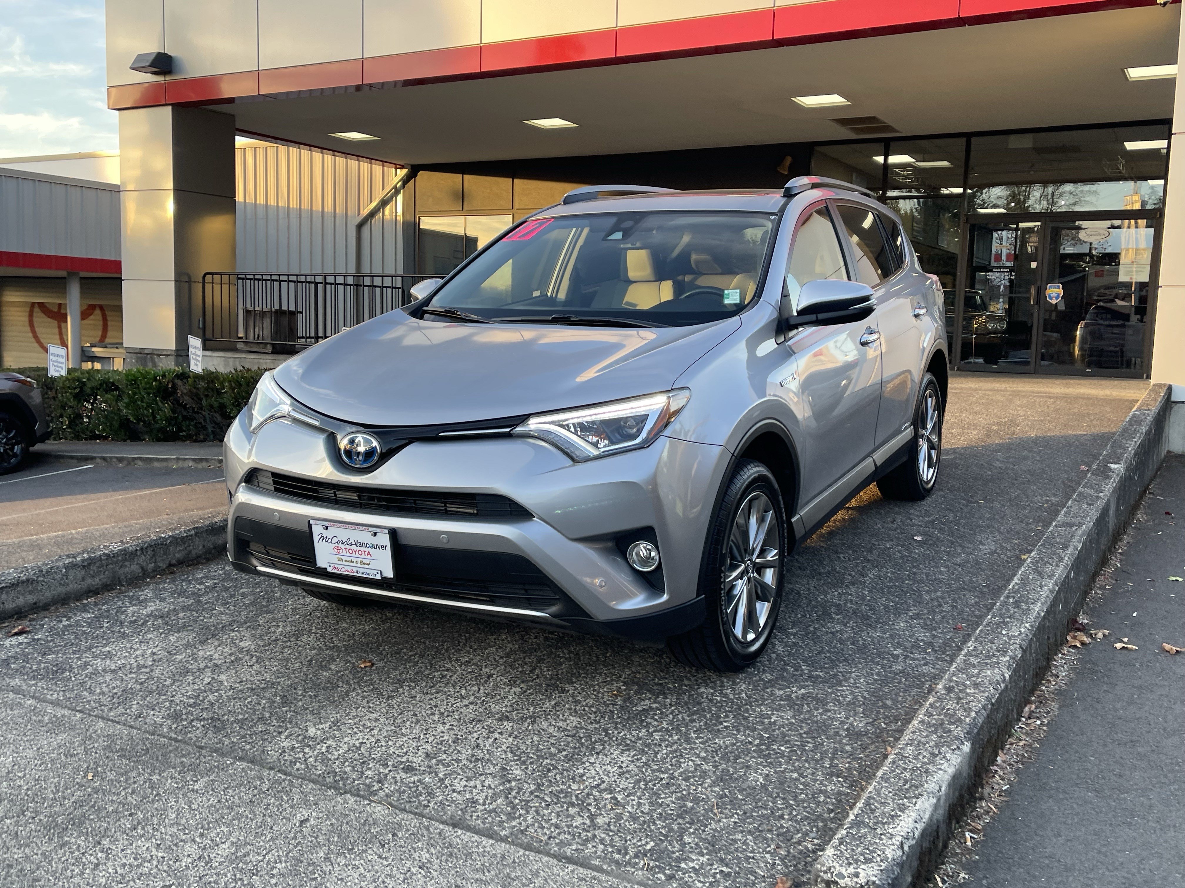 Used 2017 Toyota RAV4 Limited w/ All Weather Liner Package AWD/4WD image 3