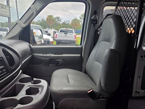 Used 2007 Ford E-150 and Econoline 150 RWD image 15