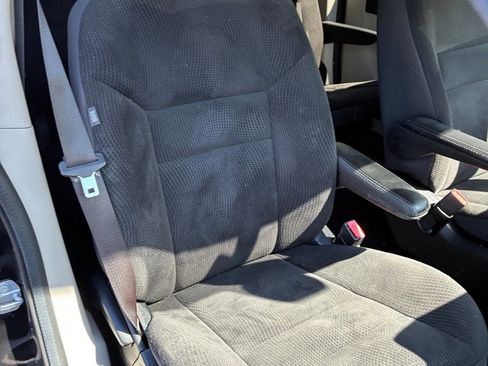 Used 2019 Dodge Grand Caravan SE FWD image 19
